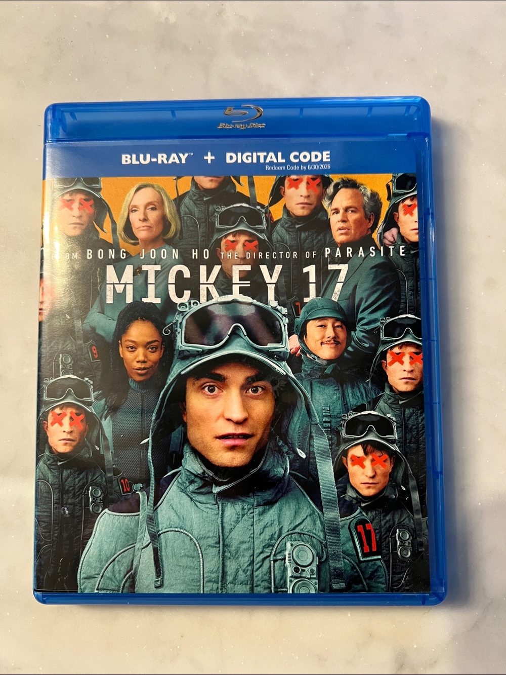 Mickey 17 Blu-ray. Robert Pattinson, Mark Ruffalo.